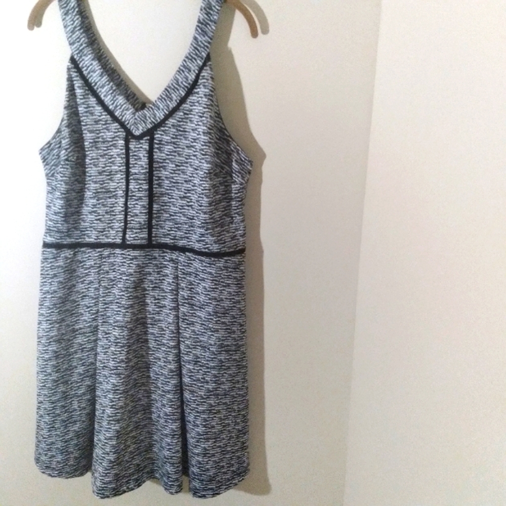 Mossimo Skater Dress Black White Print Sleeveless‎ V-Neck Fit and Flare  XXL
